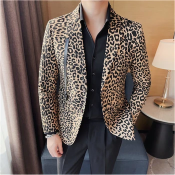  Мужской приталенный пиджак с леопардовым принтом, однобортный модный блейзер на двух пуговицах для выступлений и вечеринок